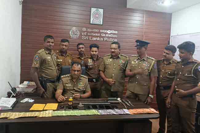 කඩු, කිනිසි සහ අත්බෝම්බයක් සමග රත්මලානේදී 6ක් කොටුවෙයි