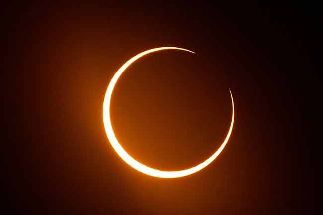 වසර 121කට පසුව ස්පාඤ්ඤයට පූර්ණ සූර්යග්‍රහණයක්