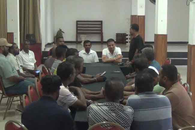 මහින්දානන්දගේ බලකොටු බිඳගෙන  පොහොට්ටුවේ හිටපු සංවිධායක සර්වජන බලයට