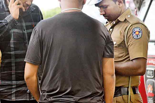 විශේෂ මෙහෙයුම් මගින් පුද්ගලයින් 27,773ක් පරීක්ෂාවට