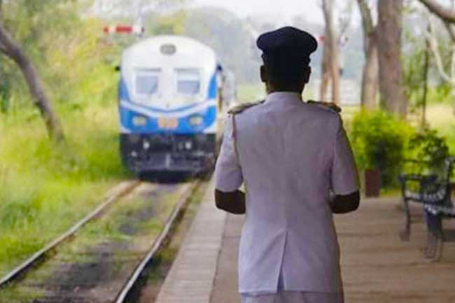 දුම්රිය ස්ථානාධිපතිවරුන්ගෙන් බලධාරීන්ට අනතුරු ඇඟවීමක්