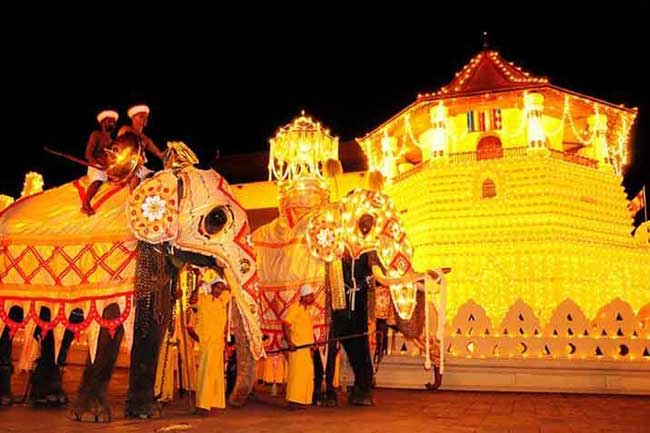 මහනුවර ඇසළ පෙරහැරේ පළමු කුඹල් පෙරහැර හෙට - රථවාහන සැලැස්ම මෙන්න