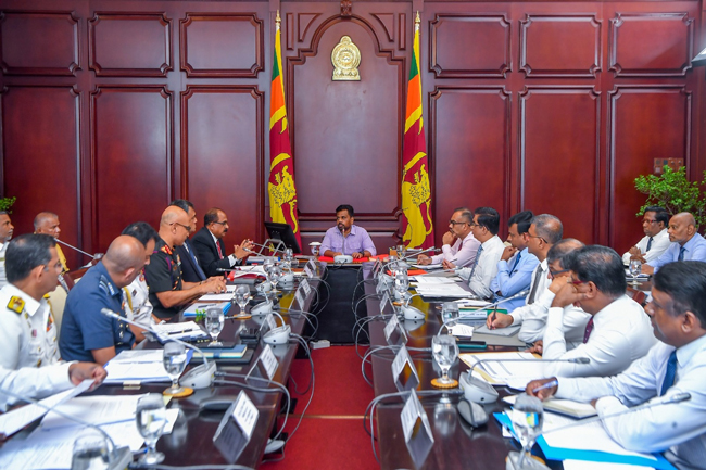 ආරක්ෂක අංශ සතු පර්යේෂණ මධ්‍යස්ථාන ඒකාබද්ධ කිරීමට ජනපතිගෙන් උපදෙස්