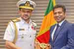 නාවික හමුදාපති හා ඇමති නලින්ද අතර නිල හමුවක් 