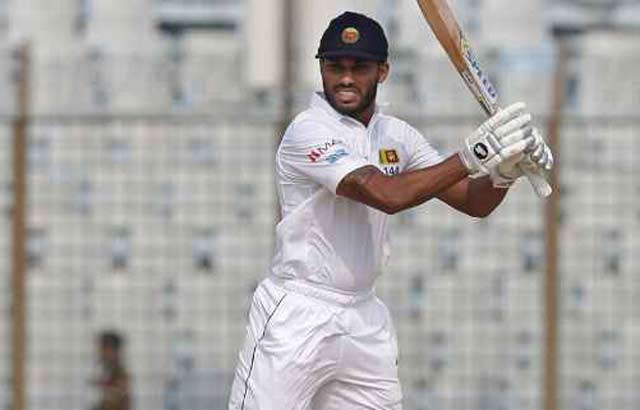 இலங்கை அணி வீரர் ரொஷான் சில்வாவும் சதமடித்தார்