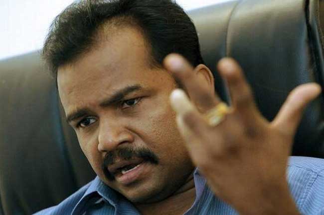 அரசியல் இலஞ்சம் செய்வதில் TNA க்கு முதலிடம் - கருணா குற்றச்சாட்டு  