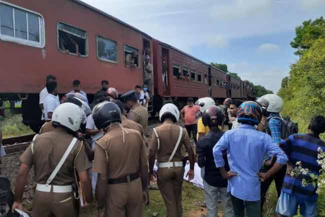  ரயிலுடன் முச்சக்கரவண்டி மோதுண்டு விபத்து - ஒருவர் பலி