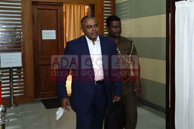 சஹ்ரான் தொடர்பில் 2015 ஆண்டு தொடக்கம் விசாரணை!