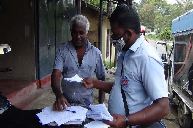 மலையகத்தில் வாக்காளர் அட்டைகள் விநியோகம்