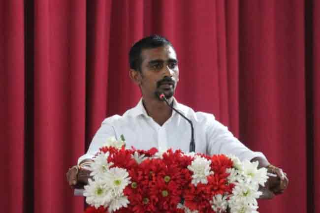 என்னை சின்னப்பையன் என விமர்சிப்பவர்களுக்கு செய்கை மூலம் பதிலடி கொடுப்பேன்