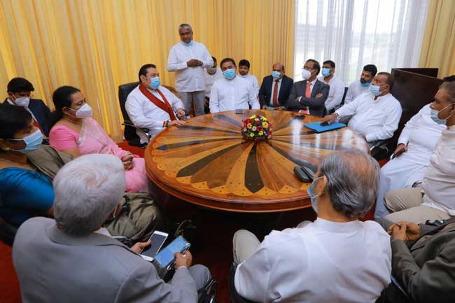 முஸ்லிம் அமைச்சர்களிடம் பிரதமர் விடுத்த வேண்டுகோள்