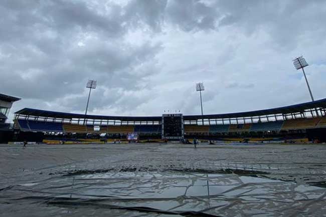 மழை காரணமாக 2 ஆவது ஒருநாள் போட்டி 47 ஓவர்களாக குறைப்பு!