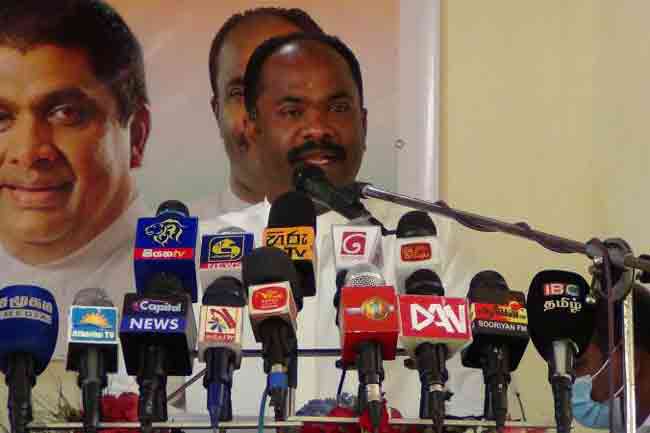 மலையகத்தில் குருடர்களே அரசியல் செய்கின்றனர்