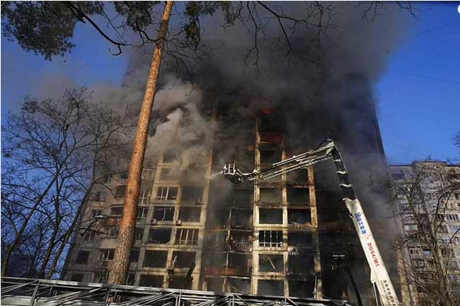 3 சக்திவாய்ந்த வெடிகுண்டு தாக்குதல்!