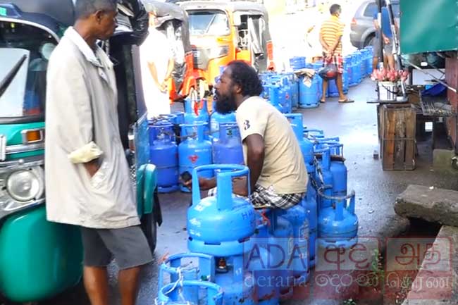 மேலும் ஒரு கப்பல் இந்த வார இறுதியில் இலங்கைக்கு