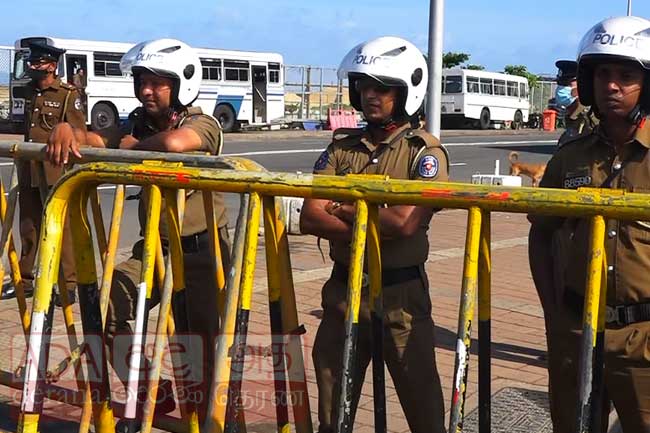 காலி முகத்திடலில் பொலிஸ் பாதுகாப்பு அதிகரிப்பு (வீடியோ)