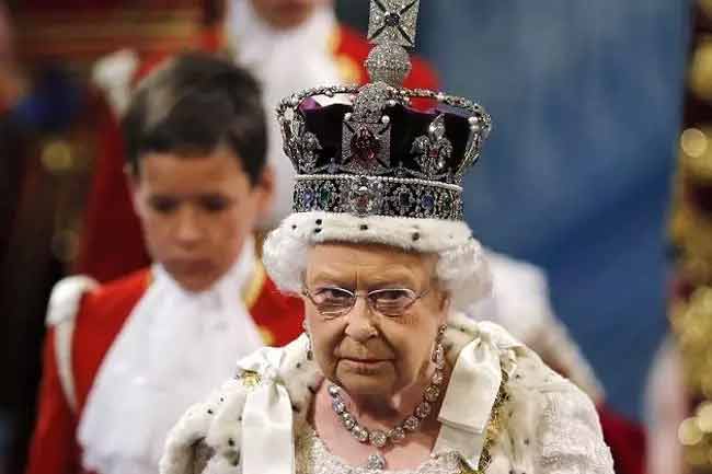  எலிசபெத் ராணியின் மறைவை முன்பே கூறிய நபர்! 2062 ல் காத்திருக்கும் ஆபத்து!