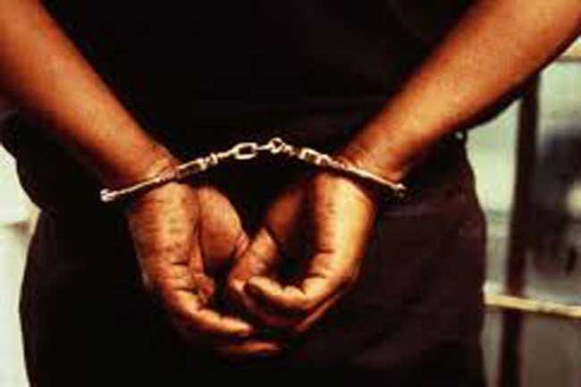 ஐஸ் போதை பொருளுடன் பொலிஸ் கான்ஸ்டபிள் கைது