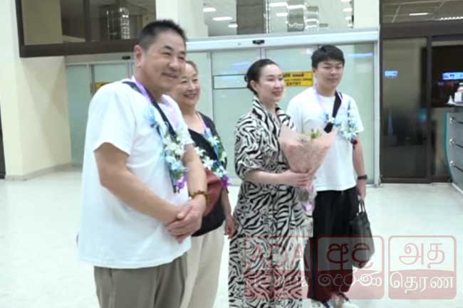 இலங்கை வந்த நான்கு சீன முதலீட்டாளர்கள்  