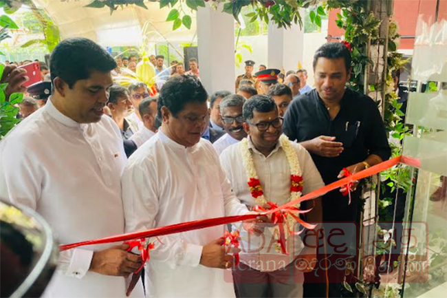 மட்டக்களப்பில் 48 கோடி செலவில் தபாலக கட்டிட தொகுதி