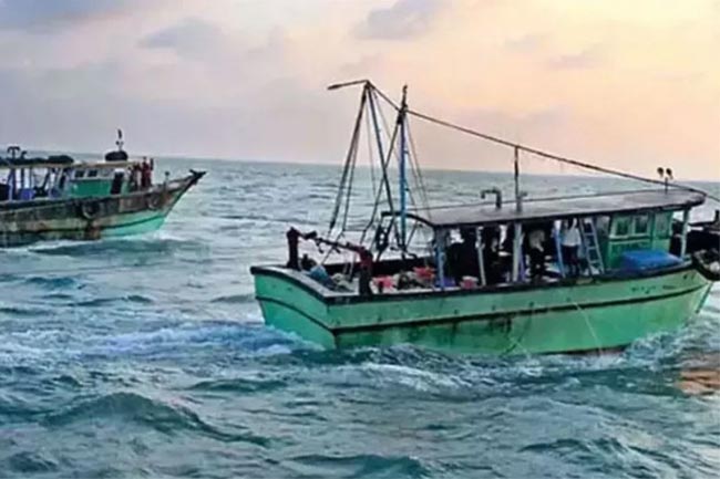 தமிழக மீனவர்கள் 17 பேர் கைது