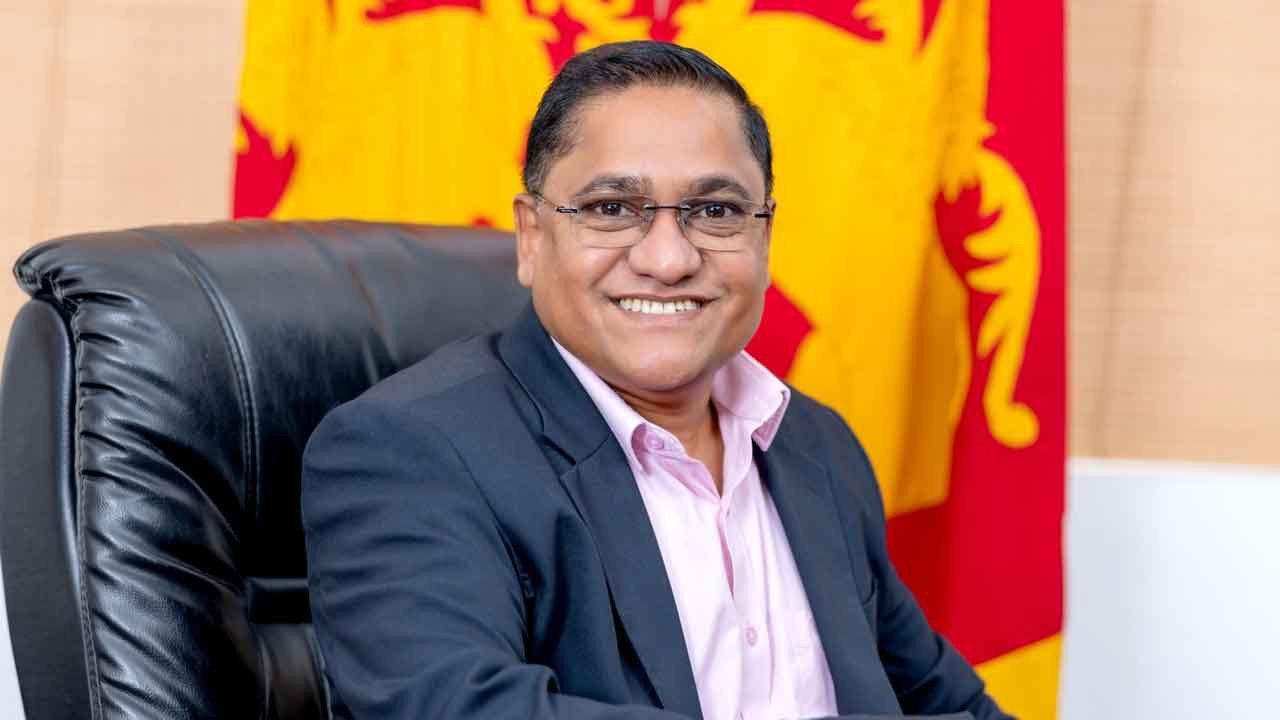 வரலாற்று வெற்றியை பதிவு செய்த அமைச்சர் விஜித!