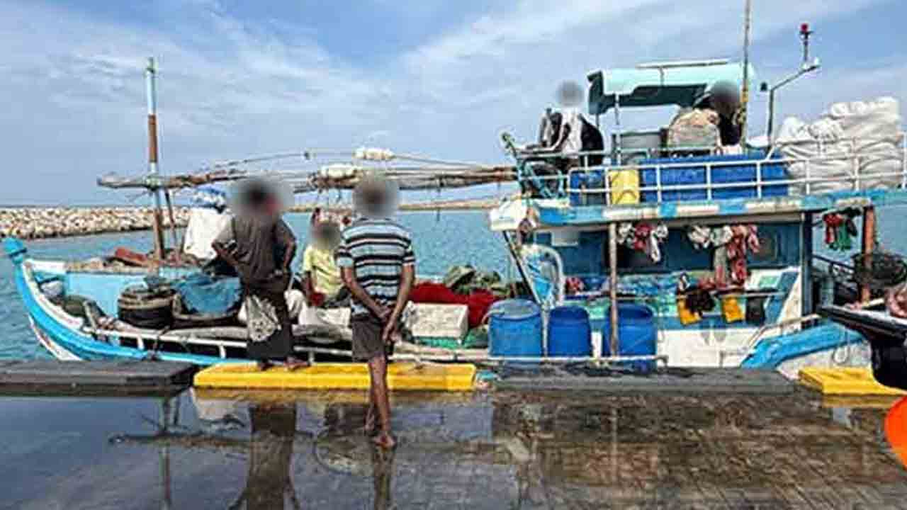 பாரியளவான போதைப்பொருளுடன் படகொன்று சிக்கியது