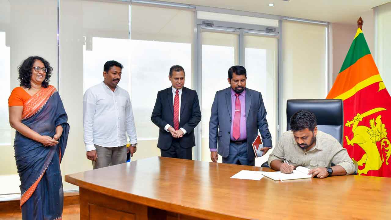 அரச சேவை தொடர்பில் ஜனாதிபதி எடுத்துள்ள தீர்மானம்