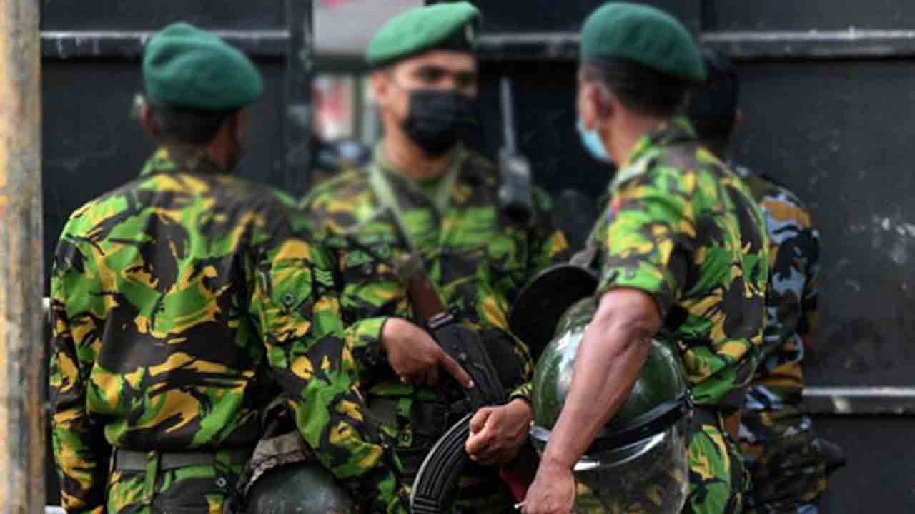 முன்னாள் ஜனாதிபதிகளின் பாதுகாப்பு - முப்படையினர் நீக்கம்