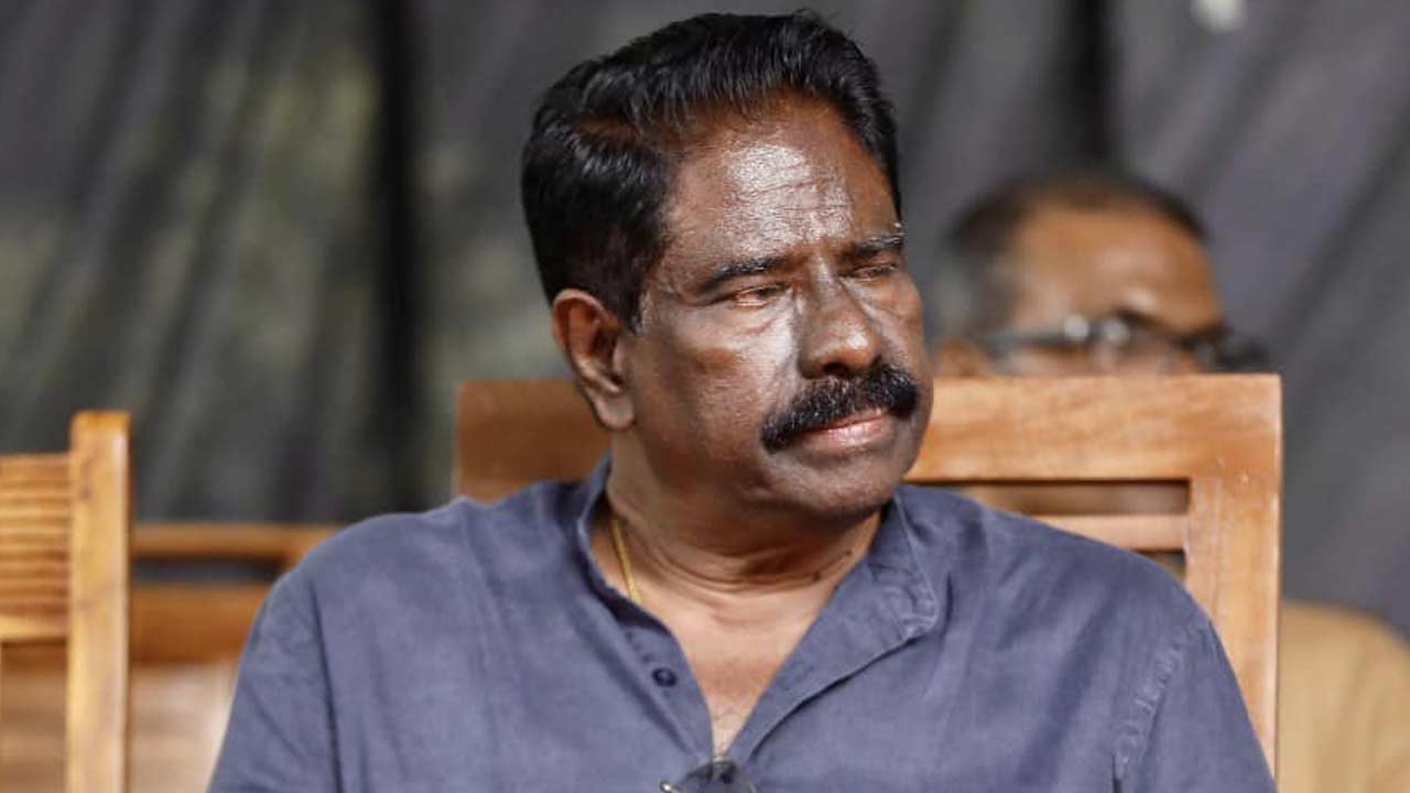 முன்னாள் அமைச்சர் விஜித் விஜயமுனி சொய்சா கைது