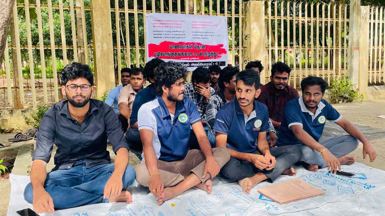 யாழ். பல்கலை மாணவர்கள் உணவு தவிர்ப்பு போராட்டம்