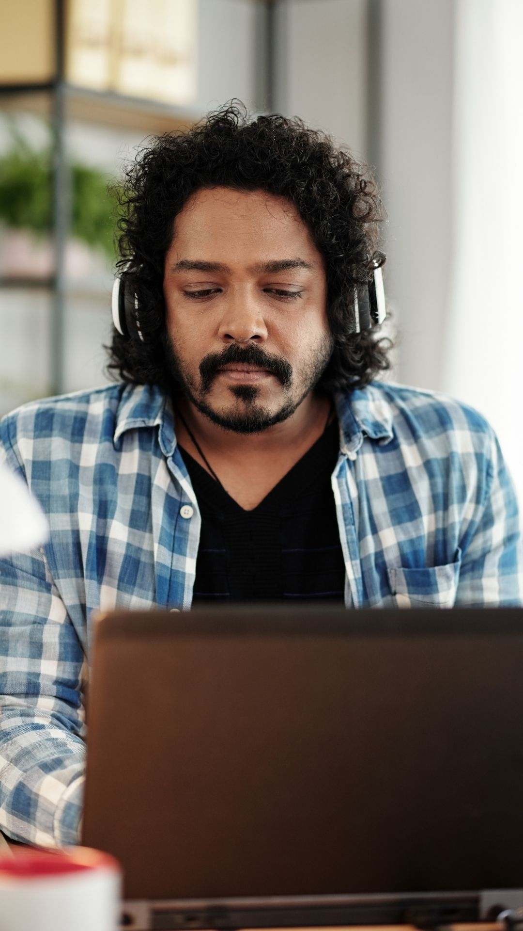 What does Multisite Manager (MSM) and LiveCopy offer for managing content?