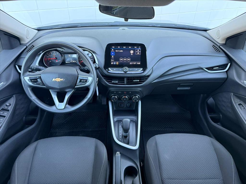 ONIX 1.0 TURBO FLEX LT AUTOMÁTICO4