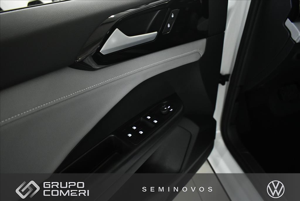 TAOS 1.4 250 TSI TOTAL FLEX COMFORTLINE AUTOMÁTICO13