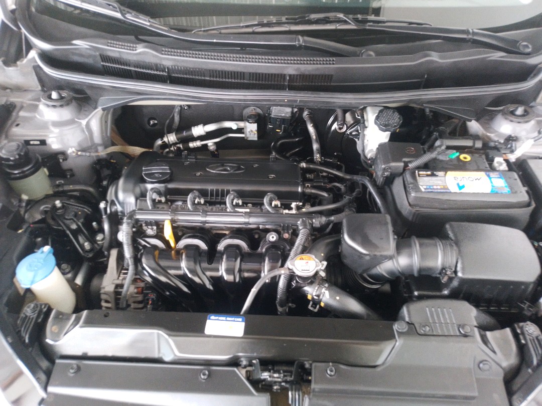 Hyundai-HB20S-1.6 COMFORT PLUS 16V FLEX 4P MANUAL