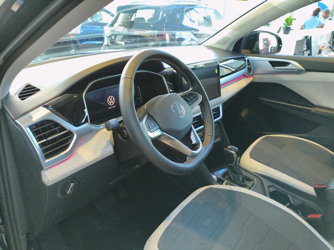 TAOS 1.4 250 TSI TOTAL FLEX COMFORTLINE AUTOMÁTICO9