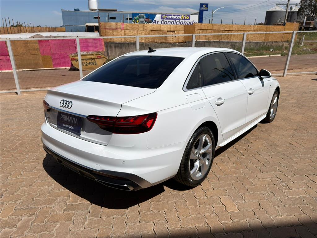 A4 2.0 TFSI GASOLINA PERFORMANCE BLACK S TRONIC9