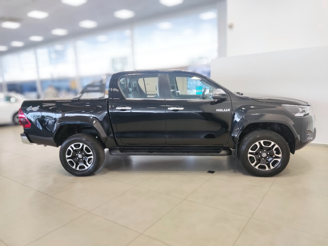 HILUX 2.8 D-4D TURBO DIESEL CD SRX 4X4 AUTOMÁTICO