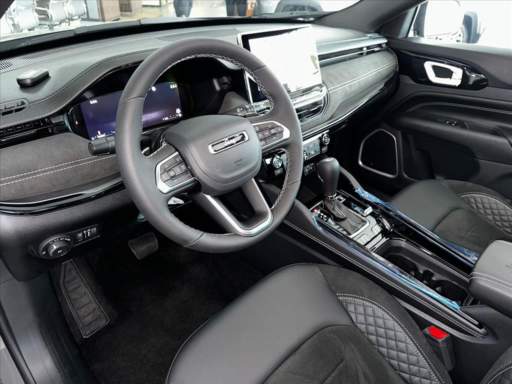 COMPASS 2.0 HURRICANE 4 TURBO GASOLINA BLACKHAWK AT97