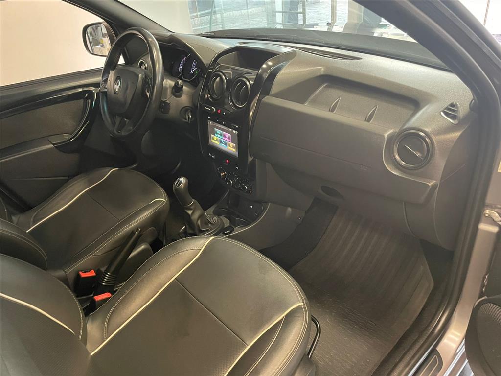 DUSTER OROCH 1.6 16V SCE FLEX DYNAMIQUE MANUAL5
