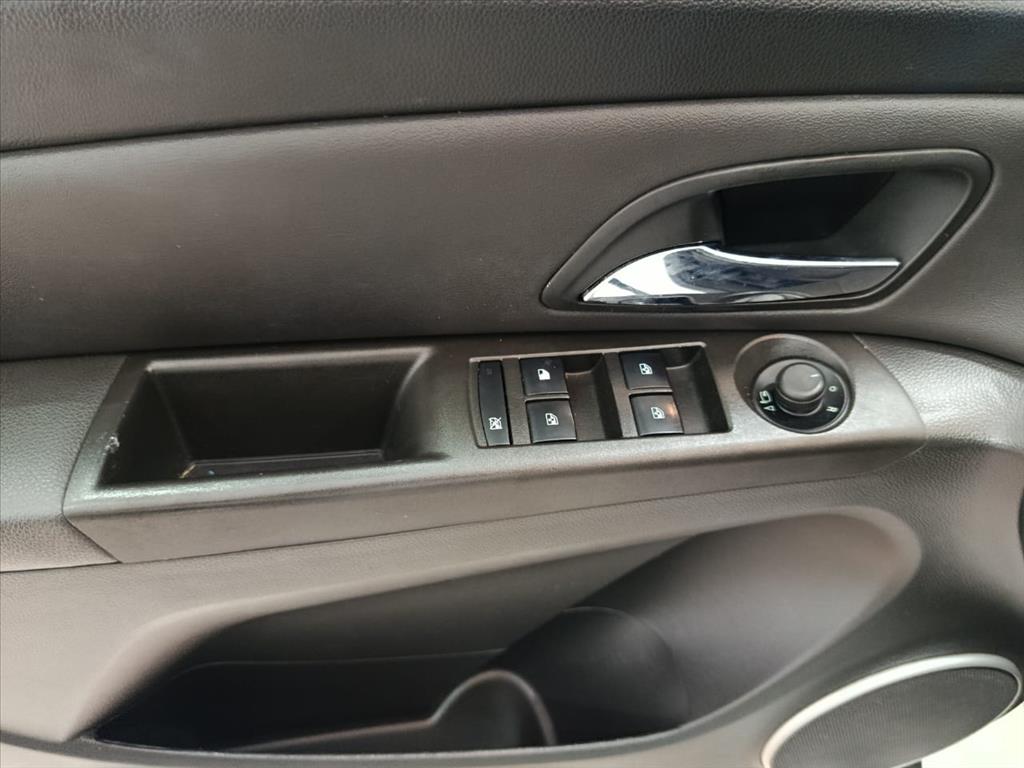 CRUZE 1.8 LTZ 16V FLEX 4P AUTOMÁTICO11