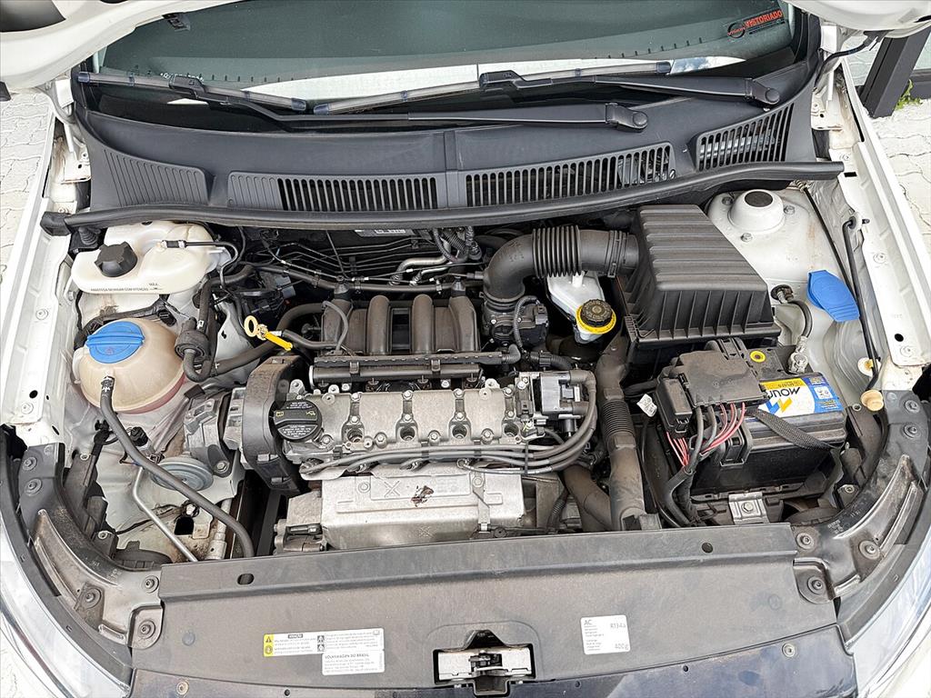 Volkswagen Fox - 1.6 MSI COMFORTLINE 8V FLEX 4P AUTOMATIZADO