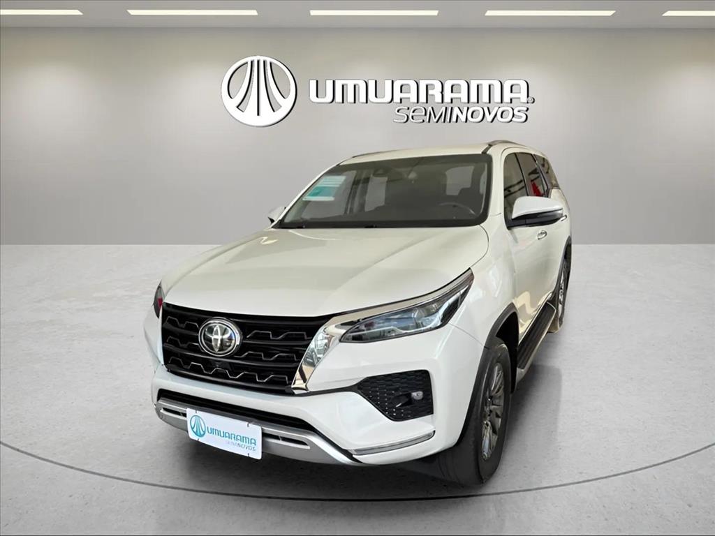 HILUX SW4 2.8 D-4D TURBO DIESEL SRX 7L 4X4 AUTOMÁTICO1