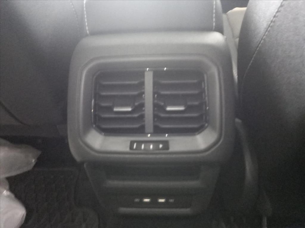 TAOS 1.4 250 TSI TOTAL FLEX HIGHLINE AUTOMÁTICO11
