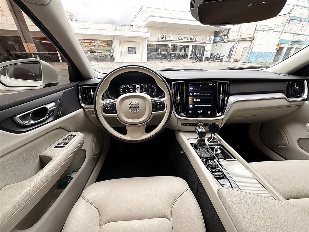 Volvo S60 - 2.0 T4 MOMENTUM GASOLINA 4P AUTOMÁTICO