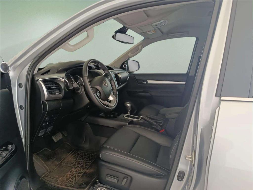 HILUX 2.8 D-4D TURBO DIESEL CD SRX PLUS 4X4 AUTOMÁTICO7