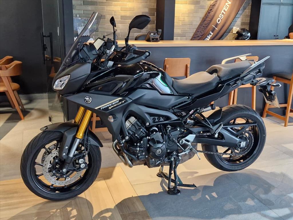 YAMAHA-MT-09-TRACER 900 GT