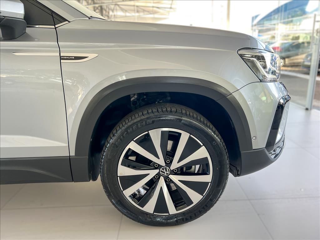 TAOS 1.4 250 TSI TOTAL FLEX HIGHLINE AUTOMÁTICO4