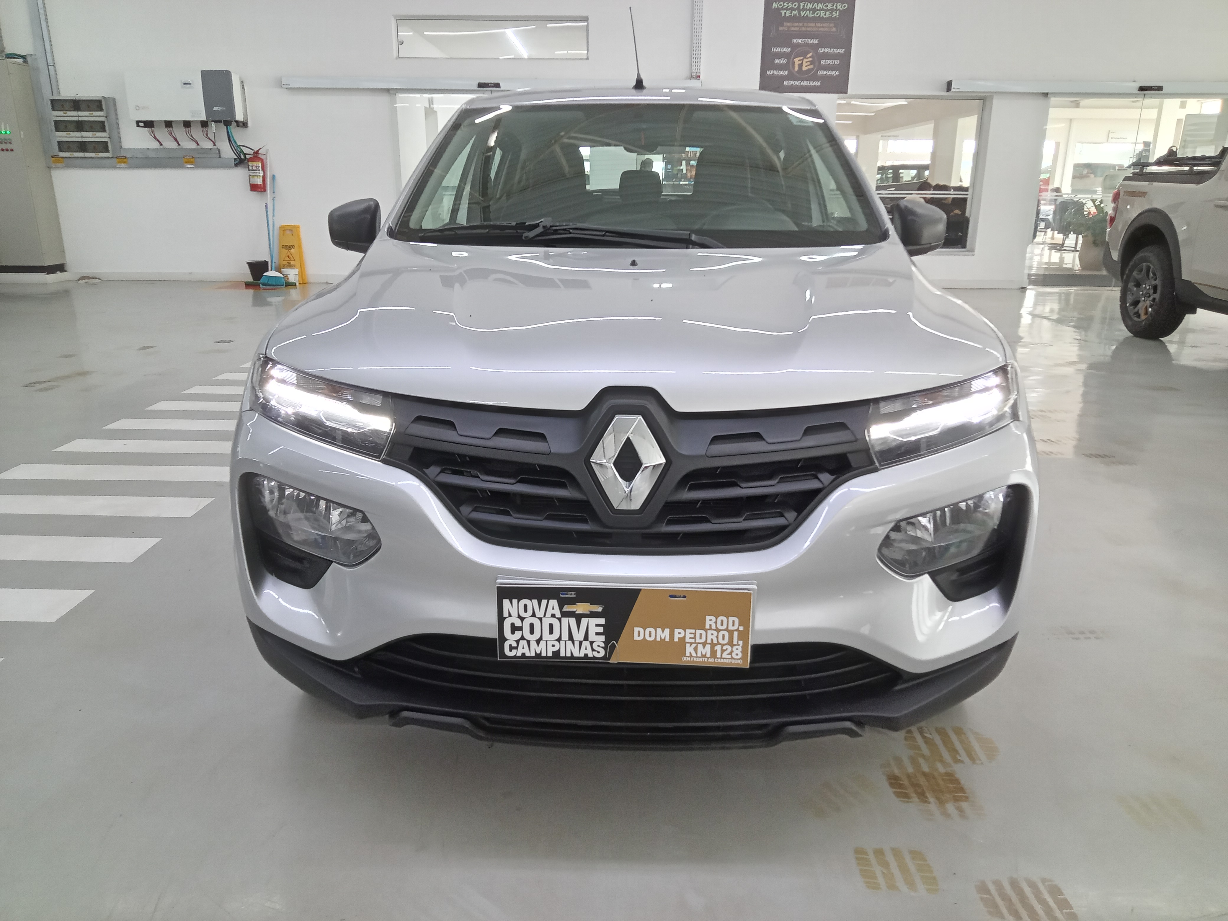 KWID 1.0 12V SCE FLEX ZEN MANUAL4