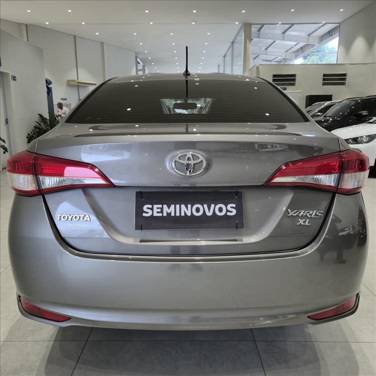 YARIS 1.5 16V FLEX SEDAN XL MULTIDRIVE4